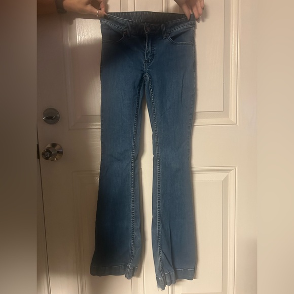 Kimes Ranch low rise Lola’s - Picture 3 of 5